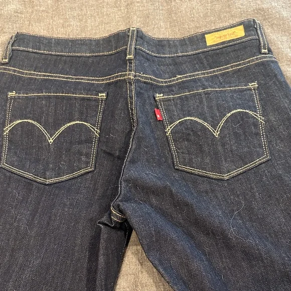 Levi's Dark Indigo Denim Jeans - Picture 6 of 11